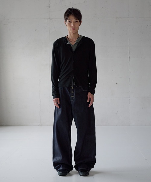 Regen Glanz(レーゲングランツ)の「compact crewneck cardigan / コンパクトクルーネックカーディガン(カーディガン/ボレロ・メンズ・グレー/ブラック・MEDIUM/LARGE/SMALL)」の13枚目の写真