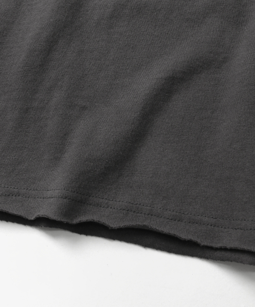 INDUST(インダスト)の「カットオフロングスリーブTシャツ(チャコール)(Tシャツ/カットソー・レディース・ホワイト・1(S)/2(M)/3(L))」の5枚目の写真