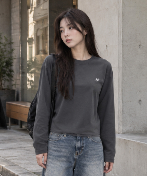 PEID(ペイド)の「PD SIGNATURE ロゴ セミクロップド長袖Tシャツ 3色(Tシャツ/カットソー・レディース・ブラック/ホワイト/アッシュグレー・LARGE/X-LARGE/XX-LARGE)」の4枚目の写真