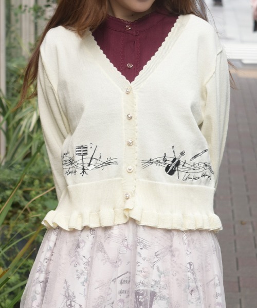 axes femme(アクシーズファム)の「音楽刺繍ショートニットカーディガン(カーディガン/ボレロ・レディース・ブラック/ワイン/キナリ・FREE)」の1枚目の写真
