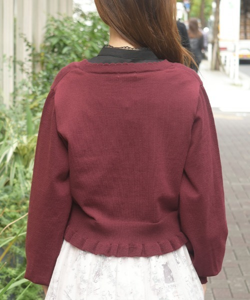 axes femme(アクシーズファム)の「音楽刺繍ショートニットカーディガン(カーディガン/ボレロ・レディース・ブラック/ワイン/キナリ・FREE)」の6枚目の写真