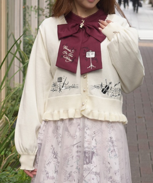 axes femme(アクシーズファム)の「音楽刺繍ショートニットカーディガン(カーディガン/ボレロ・レディース・ブラック/ワイン/キナリ・FREE)」の15枚目の写真