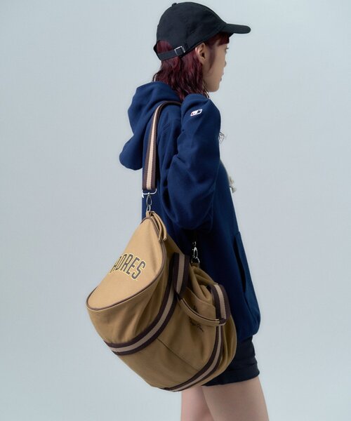 MLB（メジャーリーグベースボール）の「MLB別注ドラムBAG（ボストンバッグ・レディース・ブルー/ベージュ/ブラック・ONE SIZE）」の5枚目の写真
