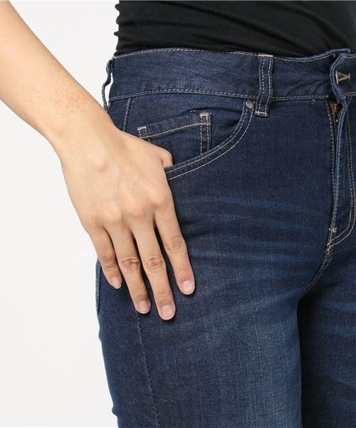 Honeys（ハニーズ）の「デニムスキニーパンツ７０丈（デニムパンツ・レディース・ライトブルー/インディゴブルー・S/M/SS/L/LL）」の8枚目の写真