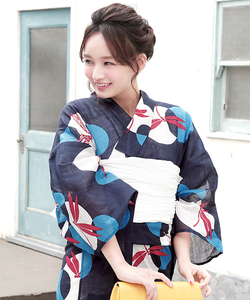 bonheur saisons(ボヌールセゾン)の「浴衣3点セット (浴衣+帯+下駄)「bonheur saisons/ボヌールセゾン」(浴衣・レディース・ホワイト系その他/ブルー系その他/ダークネイビー/ホワイト系その他2/ホワイト系その他3/ホワイト系その他4/ブルー系その他2/ブルー系その他3/ブルー系その他4/ブルー系その他5/ブルー系その他6/ホワイト系その他5/パープル系その他3/ピンク系その他2・FREE/フリー/フリ-)」の11枚目の写真