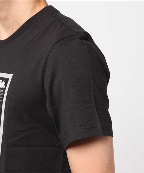 adidas（アディダス）の「オリジナルス Tシャツ[TONGUE LABEL TEE]（Tシャツ/カットソー・メンズ・ブラック/ホワイト・X-SMALL/SMALL/XXX-LARGE/XX-LARGE/X-LARGE/MEDIUM/LARGE）」の6枚目の写真