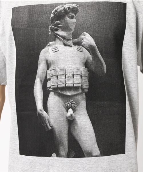 Sync.（スィンク）の「Sync.【BRANDALISM】TEE "SUICIDE MAN"（Tシャツ/カットソー・メンズ・ブラック×カーキ/ホワイト×ブラック/ブラック×ホワイト/ヘザーグレー/ホワイト×レッド・LARGE/MEDIUM/SMALL/X-LARGE）」の7枚目の写真