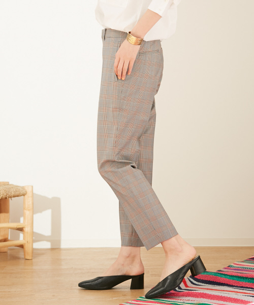 Abahouse Devinette（ドゥヴィネット）の「ウールギャバジンシガレットパンツ（その他パンツ・レディース・その他1/グレー/サックスブルー・34/36/38/40）」の5枚目の写真