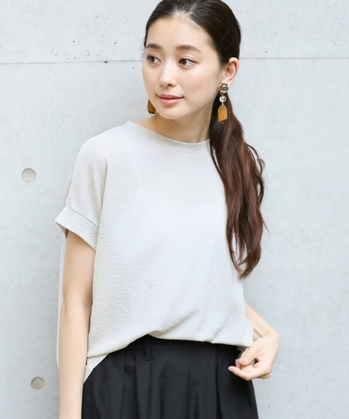 LEPSIM（レプシィム）の「バックスリットレースプルオーバーSS　802654（Tシャツ/カットソー・レディース・ネイビー/オフホワイト/グレイッシュベージュ/オレンジ・FREE）」の9枚目の写真