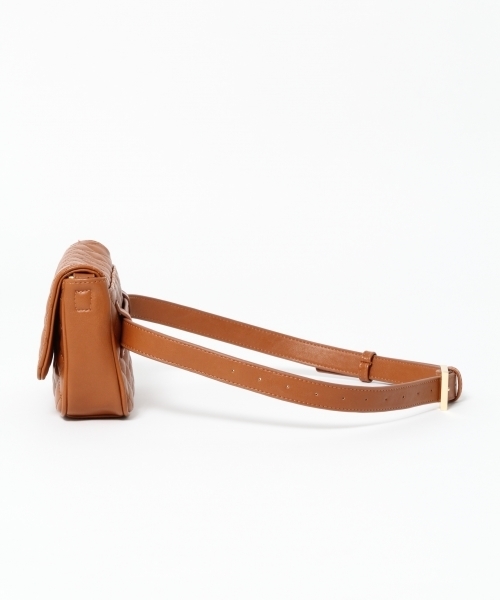 LOWRYS FARM（ローリーズファーム）の「キルティングウエストＢＡＧ　809897（ショルダーバッグ・レディース・アイボリー/ブラック/ブラウン・FREE）」の13枚目の写真