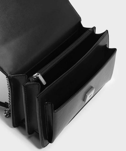 CHARLES & KEITH(チャールズ & キース)の「クラシックサチャルバッグ / CLASSIC SATCHEL BAG(ショルダーバッグ・レディース・ブラック/マルーン/ブルー系その他4・M)」の7枚目の写真