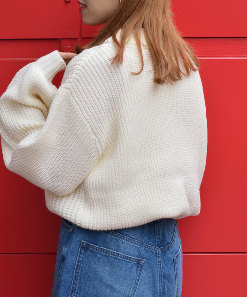 w closet（ダブルクローゼット）の「3Gケーブル編みロングプルオーバー（ニット/セーター・レディース・オフホワイト/ベージュ/キャメル・FREE）」の11枚目の写真