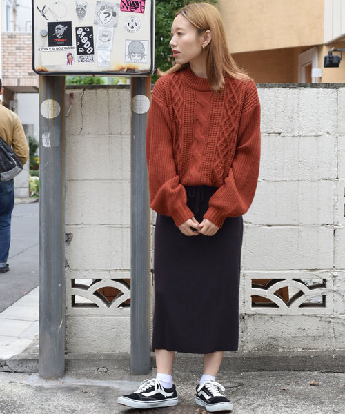 w closet（ダブルクローゼット）の「3Gケーブル編みロングプルオーバー（ニット/セーター・レディース・オフホワイト/ベージュ/キャメル・FREE）」の20枚目の写真