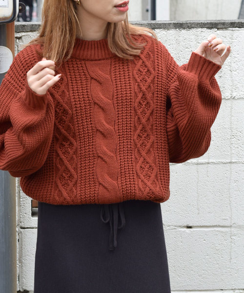 w closet（ダブルクローゼット）の「3Gケーブル編みロングプルオーバー（ニット/セーター・レディース・オフホワイト/ベージュ/キャメル・FREE）」の5枚目の写真