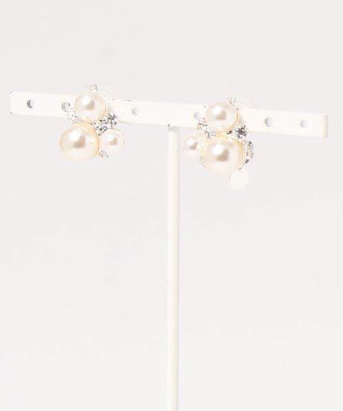 MAYGLOBE（メイグローブ）の「MAYGLOBE Veil / アクリルパールビジューイヤリング（イヤリング・レディース・シルバー/ゴールド・FREE）」の5枚目の写真