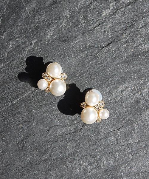 MAYGLOBE（メイグローブ）の「MAYGLOBE Veil / アクリルパールビジューイヤリング（イヤリング・レディース・シルバー/ゴールド・FREE）」の10枚目の写真