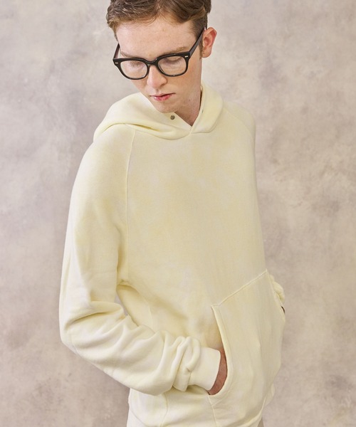 PUBLIC TOKYO（パブリックトウキョウ）の「ハンドタイダイパーカー（パーカー・メンズ・サックスブルー/イエロー・2/1）」の6枚目の写真