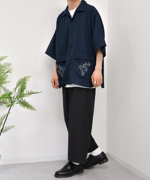 kutir（クティール）の「フラワー刺繍リネンシャツ（シャツ/ブラウス・メンズ・ライトグレー/グリーン/モカ・MEDIUM/LARGE）」の13枚目の写真