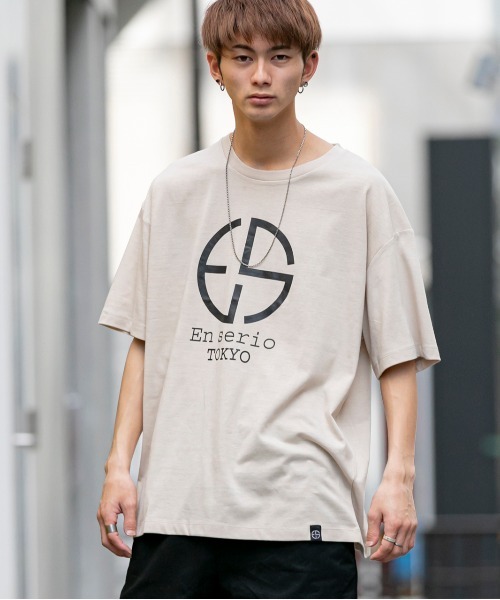 ADMIX/ATELIER SAB MEN(アドミックスアトリエサブメン)の「EnserioTOKYO 吸水速乾 オーバーサイズ ロゴプリント ビッグ Tシャツ(Tシャツ/カットソー・メンズ・ホワイト/ブラック/ベージュ/ピンク・48/50)」の16枚目の写真