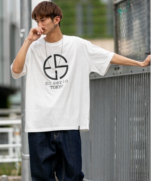ADMIX/ATELIER SAB MEN(アドミックスアトリエサブメン)の「EnserioTOKYO 吸水速乾 オーバーサイズ ロゴプリント ビッグ Tシャツ(Tシャツ/カットソー・メンズ・ホワイト/ブラック/ベージュ/ピンク・48/50)」の10枚目の写真