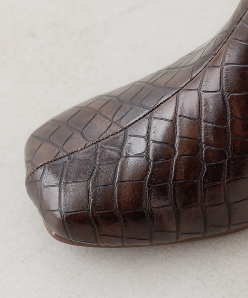 Chico（チコ）の「スクエアアンクルショートブーツ（ブーツ・レディース・ベージュ/ブラウン・SMALL/MEDIUM/LARGE）」の6枚目の写真