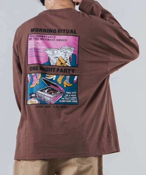 WEGO(ウィゴー)の「WEGO/レトロロゴプリントBIGロンT(Tシャツ/カットソー・メンズ・ホワイト/ベージュ/ブラウン/スミクロ・MEDIUM/LARGE)」の1枚目の写真