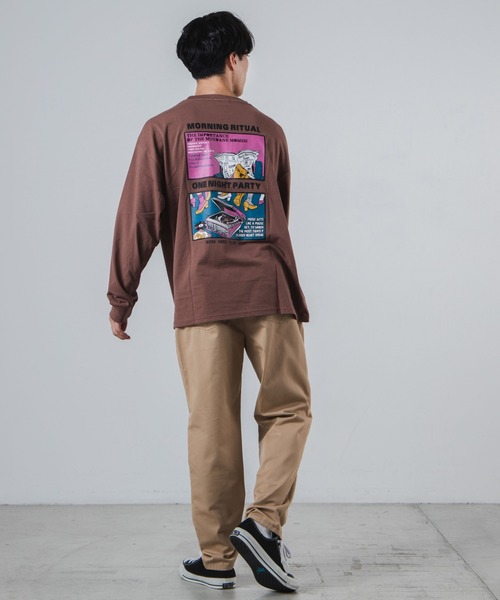 WEGO(ウィゴー)の「WEGO/レトロロゴプリントBIGロンT(Tシャツ/カットソー・メンズ・ホワイト/ベージュ/ブラウン/スミクロ・MEDIUM/LARGE)」の16枚目の写真