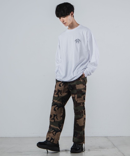 WEGO(ウィゴー)の「WEGO/レトロロゴプリントBIGロンT(Tシャツ/カットソー・メンズ・ホワイト/ベージュ/ブラウン/スミクロ・MEDIUM/LARGE)」の9枚目の写真