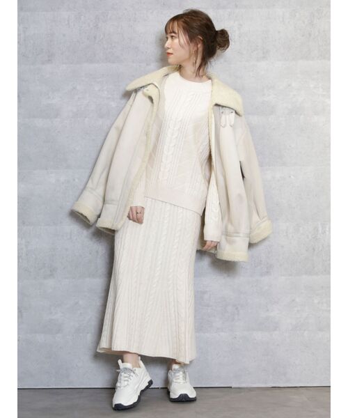 dazzlin（ダズリン）の「マーメイドラインケーブルニットアップ【セットアップ】（ワンピース・レディース・ブラック/ベージュ/オフホワイト/アイボリー・FREE）」の12枚目の写真