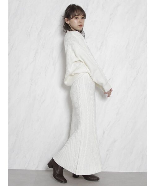 dazzlin（ダズリン）の「マーメイドラインケーブルニットアップ【セットアップ】（ワンピース・レディース・ブラック/ベージュ/オフホワイト/アイボリー・FREE）」の17枚目の写真