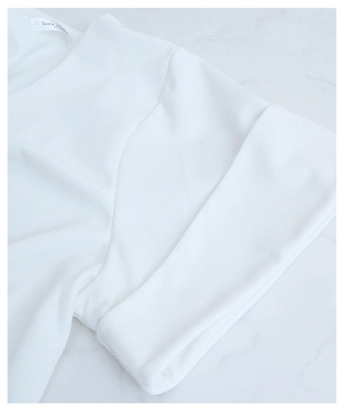 Sawa a la mode(サワアラモード)の「ゆったりスリーブのVネックカットソー(Tシャツ/カットソー・レディース・ブラック/ホワイト・FREE)」の9枚目の写真
