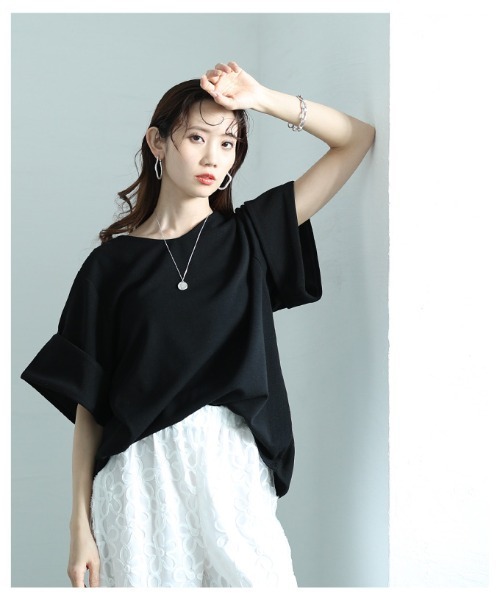 Sawa a la mode(サワアラモード)の「ゆったりスリーブのVネックカットソー(Tシャツ/カットソー・レディース・ブラック/ホワイト・FREE)」の15枚目の写真