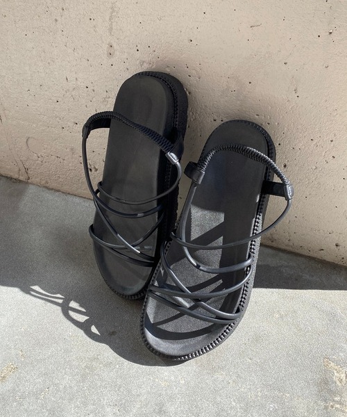 natural couture（ナチュラルクチュール）の「細ヒモスポーツサンダル（サンダル・レディース・アイボリー/ブラック・SMALL/MEDIUM/LARGE）」の19枚目の写真