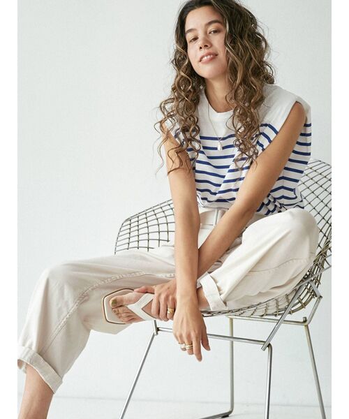 Ungrid（アングリッド）の「肩パットノースリトップス（Tシャツ/カットソー・レディース・ブラック/オフホワイト/その他1・FREE）」の4枚目の写真