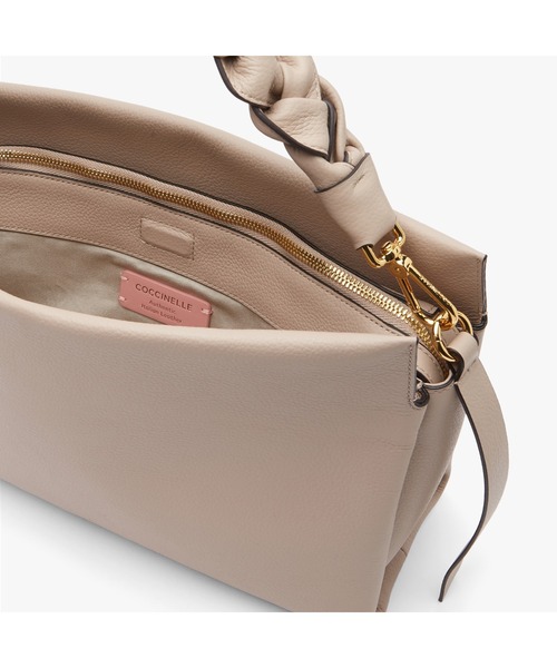 COCCINELLE(コチネレ)の「《COCCINELLE/コチネレ》BOHEME MEDIUM(ショルダーバッグ・レディース・カーキ/ホワイト/ベージュ・FREE)」の12枚目の写真