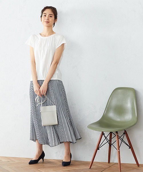 COMME CA ISM（コムサイズム）の「《コットン》　ギャザーカットソー（Tシャツ/カットソー・レディース・ホワイト/ブラック/ネイビー・MEDIUM/LARGE）」の5枚目の写真