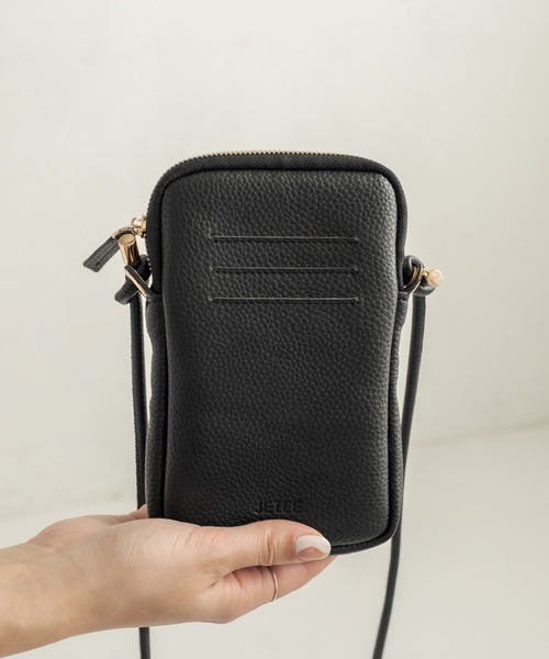 CAPRICIEUX LE'MAGE(カプリシューレマージュ)の「フロントジップミニショルダーバッグ(ショルダーバッグ・レディース・ブラック/ベージュ/アイボリー・ONESIZE)」の8枚目の写真