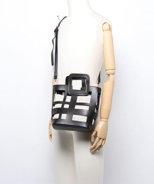 MATCH&more（マッチアンドモア）の「インバッグ付き２ＷＡＹメッシュバッグ（ショルダーバッグ・レディース・ホワイト/ブラック/グリーン/ピンク・FREE）」の6枚目の写真