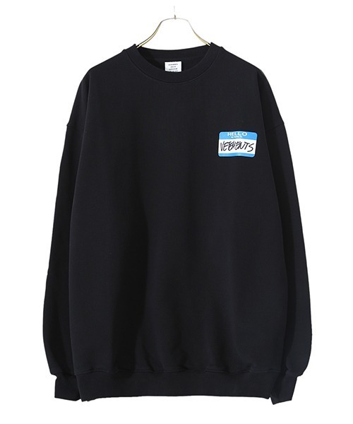 VETEMENTS（ヴェトモン）の「VETEMENTS / ヴェトモン：MY NAME IS VETEMENTS SWEATSHIRT：UA52TR630[RIP]（スウェット・メンズ・ブラック/ホワイト・S/L/M/XL）」の2枚目の写真