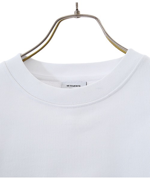 VETEMENTS（ヴェトモン）の「VETEMENTS / ヴェトモン：MY NAME IS VETEMENTS SWEATSHIRT：UA52TR630[RIP]（スウェット・メンズ・ブラック/ホワイト・S/L/M/XL）」の12枚目の写真