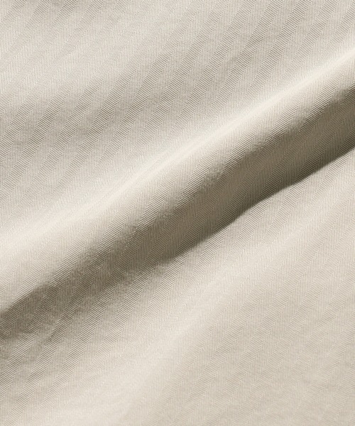 BEAMS PLUS(ビームスプラス)の「BEAMS PLUS / ヘリンボーン ワーク シャツ(シャツ/ブラウス・メンズ・ベージュ/オリーブ・SMALL/MEDIUM/LARGE/X-LARGE)」の8枚目の写真