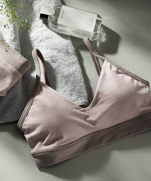 une nana cool（ウンナナクール）の「綿ベア天竺 カラーブロッキング ノンワイヤーブラジャー（ブラジャー・レディース・ベージュ/グリーン/ブラック/グレー/オレンジ/クリーム/杢グレー/スモークピンク/セージグリーン/シャンパン/ラベンダー/シャーベット/チャコールグレー/ダークブルー/サックスブルー/桜/オリーブ/ブルー/ブラウン/アッシュグレー/ライトグリーン/キナリ/ナチュラル/ピンク・M/L）」の21枚目の写真