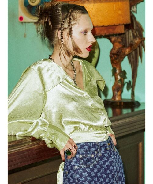 jouetie（ジュエティ）の「ウエストリボンブラウス（シャツ/ブラウス・レディース・オフホワイト/ブラック/グリーン・MEDIUM）」の4枚目の写真