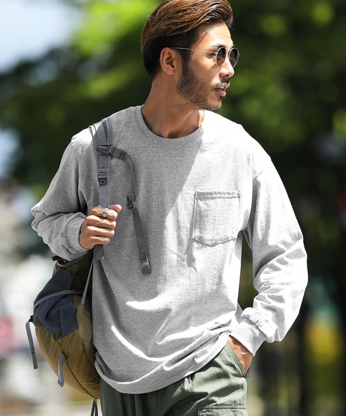 GILDAN（ギルダン）の「GILDAN ギルダン ポケット付き ビッグシルエット オーバーサイズ 無地 ロンT（Tシャツ/カットソー・メンズ・ネイビー/オレンジ系その他/ホワイト/ブラック/グレー系その他/グリーン系その他・MEDIUM/SMALL/X-LARGE/LARGE）」の3枚目の写真