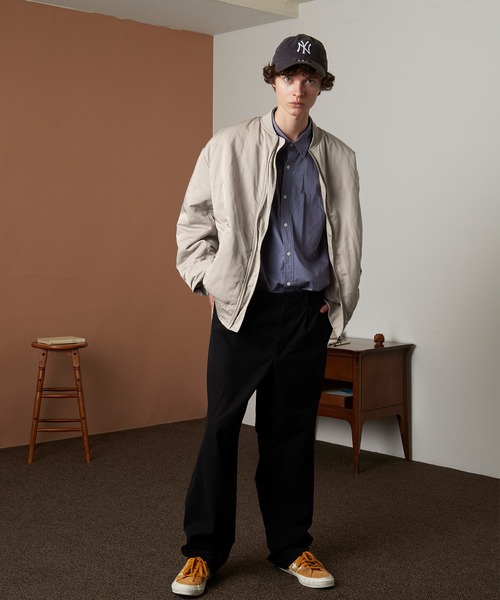 EMMA CLOTHES（エマクローズ）の「ビッグシルエットワイドスリーブ 中綿 MA-1 ブルゾン EMMA CLOTHES（MA-1・メンズ・ブラック/グレイッシュベージュ・FREE）」の6枚目の写真