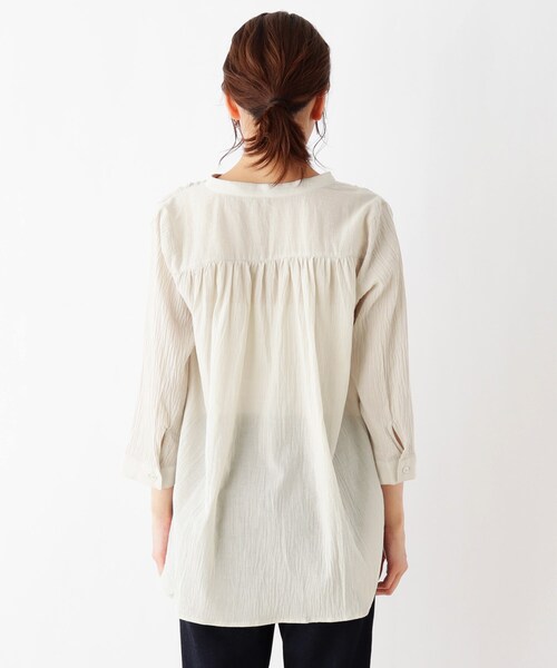 SHOO・LA・RUE（シューラルー）の「◆綿シフォン前開きバンドカラーシャツ（シャツ/ブラウス・レディース・ブラック/カーキ/ライトベージュ/ピンク系・02/03/04）」の6枚目の写真