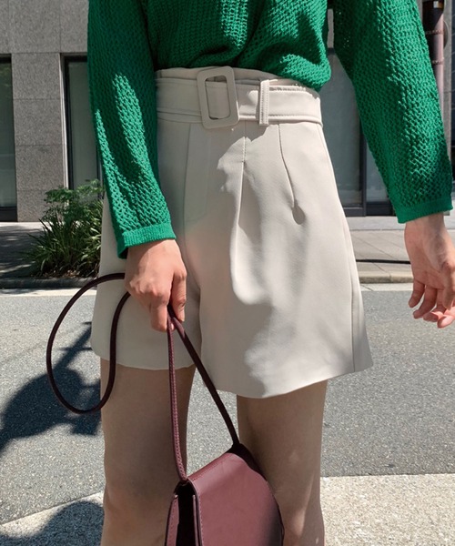 SPIGA（スピーガ）の「ベルト付ハイウエストショートパンツ（その他パンツ・レディース・キャメル/ブラック/ベージュ・SMALL/MEDIUM）」の10枚目の写真