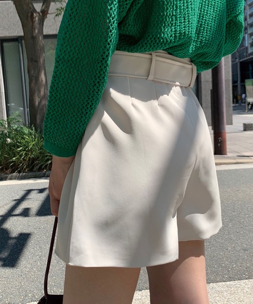 SPIGA（スピーガ）の「ベルト付ハイウエストショートパンツ（その他パンツ・レディース・キャメル/ブラック/ベージュ・SMALL/MEDIUM）」の12枚目の写真