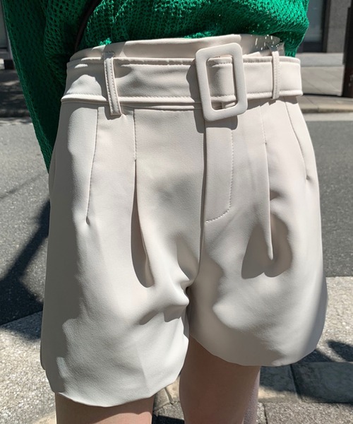 SPIGA（スピーガ）の「ベルト付ハイウエストショートパンツ（その他パンツ・レディース・キャメル/ブラック/ベージュ・SMALL/MEDIUM）」の17枚目の写真