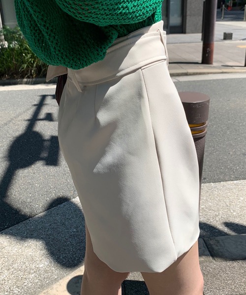 SPIGA（スピーガ）の「ベルト付ハイウエストショートパンツ（その他パンツ・レディース・キャメル/ブラック/ベージュ・SMALL/MEDIUM）」の18枚目の写真